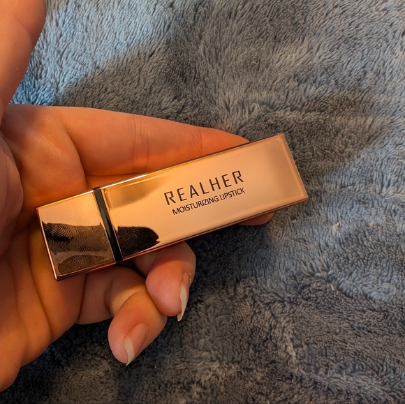 Realher Never Give Up Moisturizing Lipstick in Chestnut 3.5g .12oz - Picture 2 of 9